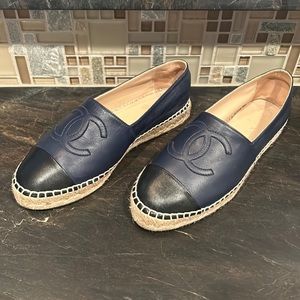 Chanel espadrille flats size 37 navy and black